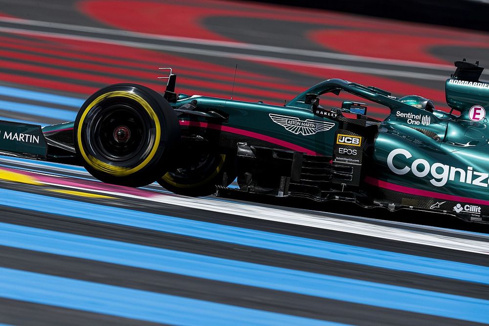 Aston Martin a gumihibákról: ez egy „valódi és súlyos” probléma