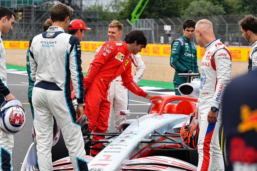 The 2022 Formula 1 car launch event on the Silverstone grid. Nicholas Latifi, Williams, George Russell, Williams, Charles Leclerc, Ferrari, Mick Schumacher, Haas F1, Carlos Sainz Jr., Ferrari, Lance Stroll, Aston Martin, Nikita Mazepin, Haas F1 and Pierre Gasly, AlphaTauri