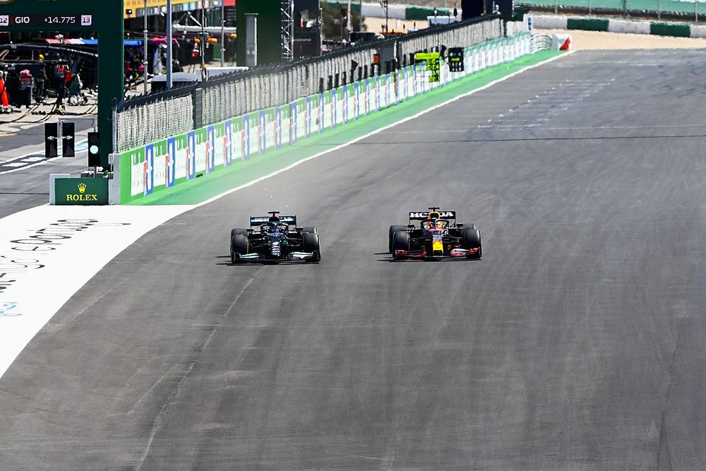 Horner: "Red Bull'u şampiyonluk savaşında Max tuttu"