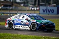 Stock Car: Na chuva, Suzuki voa e crava a pole no Velopark; Elias é segundo