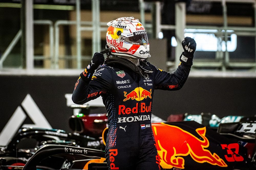 Polesitter Max Verstappen, Red Bull Racing celebrates