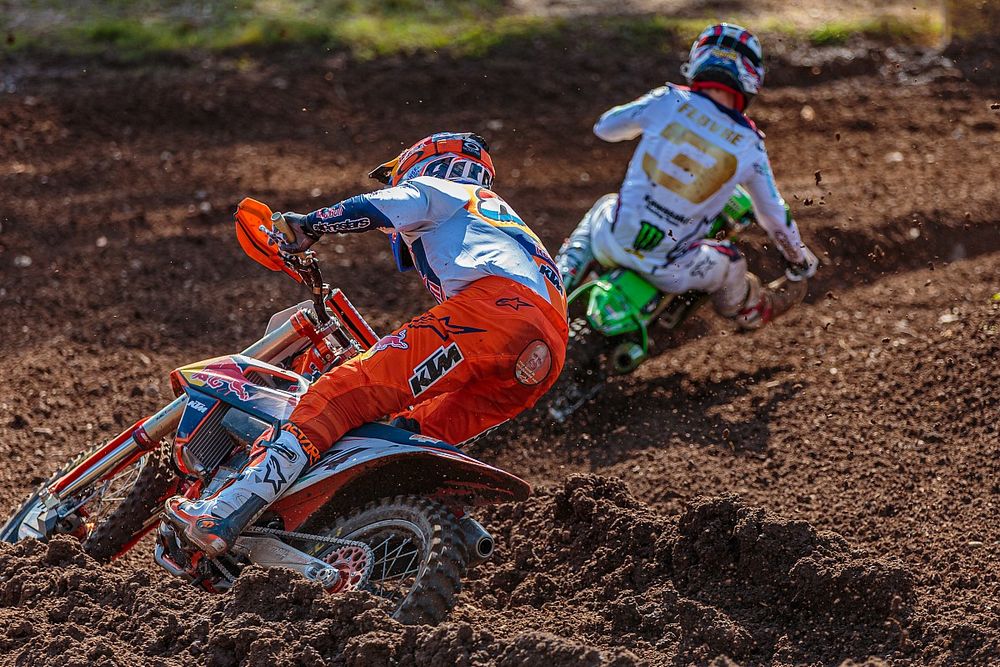 Arm Pump Gagalkan Jeffrey Herlings Menangi Race 1 MXGP Prancis