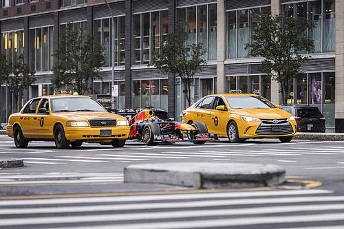 Kenapa Red Bull dan AlphaTauri Rilis Mobil F1 di New York?