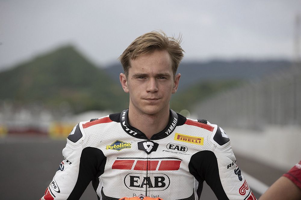 EAB Racing Team Turunkan Glenn van Straalen di WSSP 2022