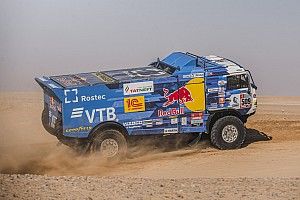 Dakar | Camion, Tappa 5: che reazione di Karginov!
