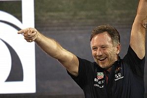 Хорнер пообещал Петрову пожизненный запас напитка Red Bull