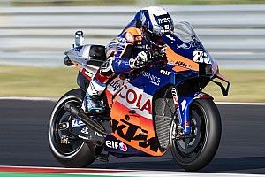 Оливейра в одни ворота выиграл гонку MotoGP на домашней трассе