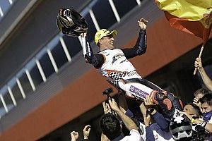 Galeri Foto: Arenas Rayakan Titel Dunia Moto3