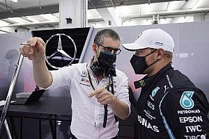 „A Mercedesnek meg kell ölelnie Bottast, figyelniük kell rá!”