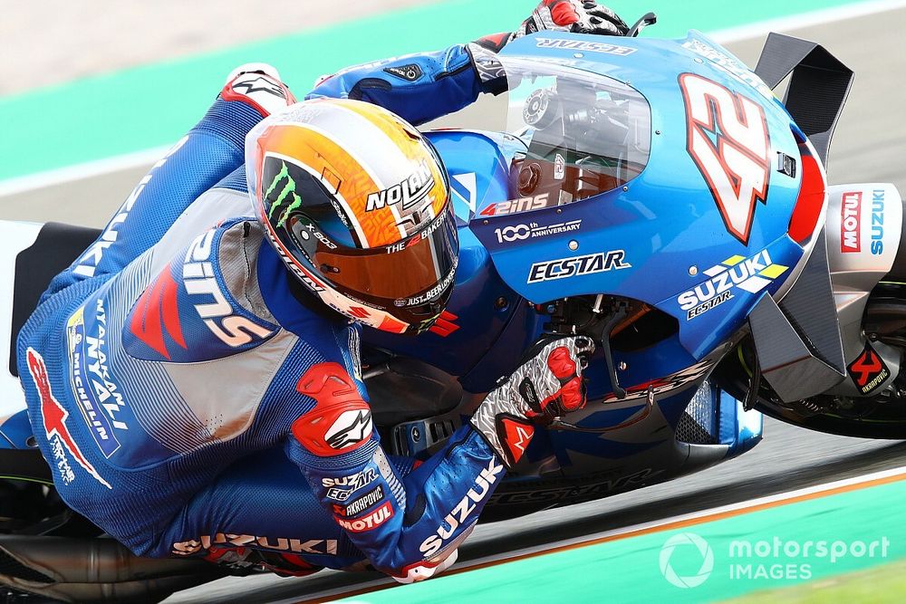 Rins: "Sono caduto sulla spalla infortunata, valuto l'operazione"