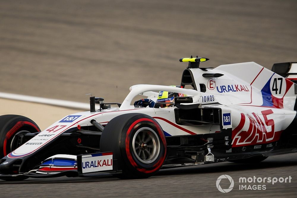 Haas сохранит на Гран При Бахрейна ливрею в цветах российского флага