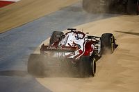 Vídeo: Raikkonen explica su casi accidente con Sainz en los test