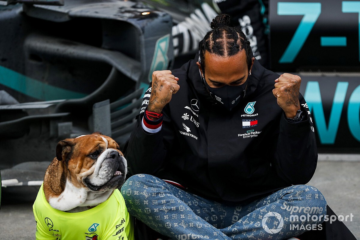 Hamilton, İngiltere'deki en etkili siyahi seçildi