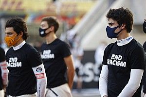 Carlos Sainz először pirosban - FOTÓ