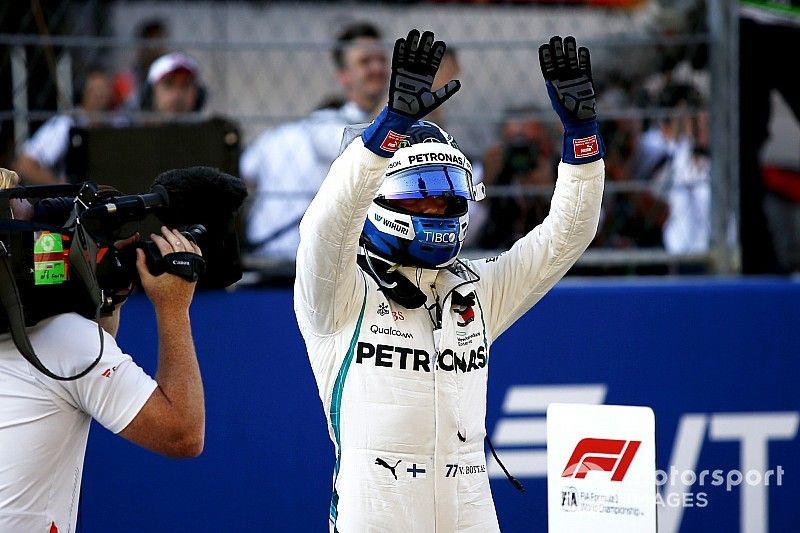 Pole sitter Valtteri Bottas, Mercedes AMG F1 W09