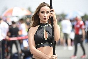 A Cseh Nagydíj rajtrácslányai a MotoGP-ből
