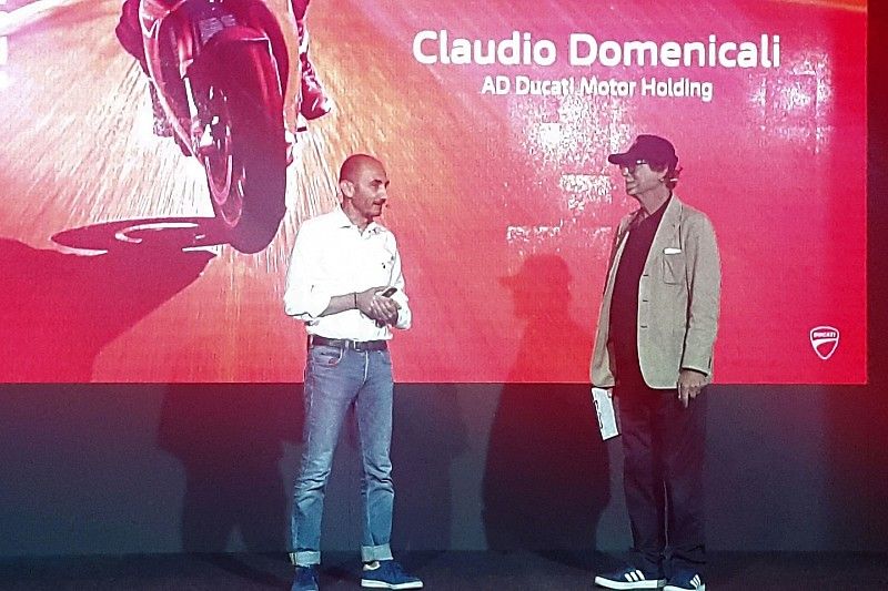 Claudio Domenicali, AD Ducati Motor Holding, sul palco