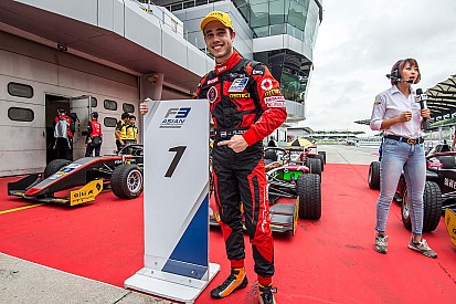 Alders maakt indruk in Azië: "Hoop op plek in F1-opleidingsteam"