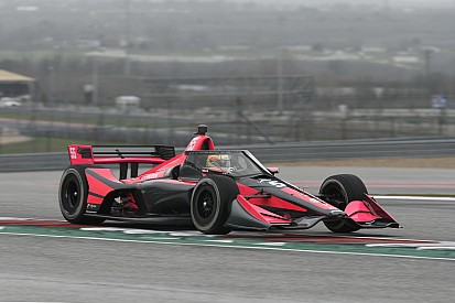 Palou se estrena en la IndyCar en una jornada condicionada
