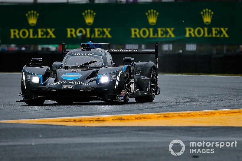 Cadillac manda después de seis horas, Montoya en top 4
