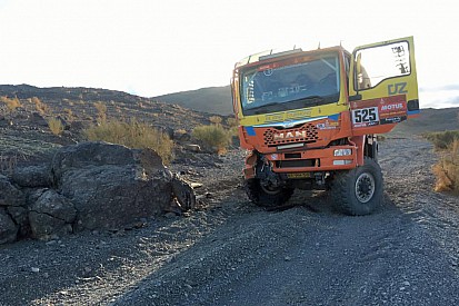 Zuurmond moet Dakar 2020 verlaten na aanrijding met rotsblok
