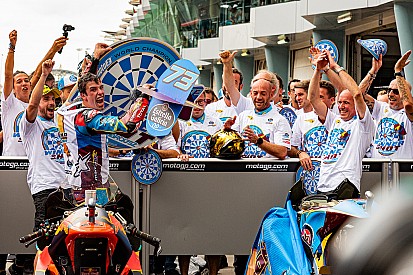 Álex Márquez Champion du monde Moto2 !