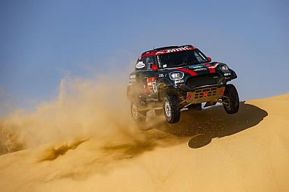 Rajd Dakar: Etap 11 - wydmy zapierające dech w piersiach