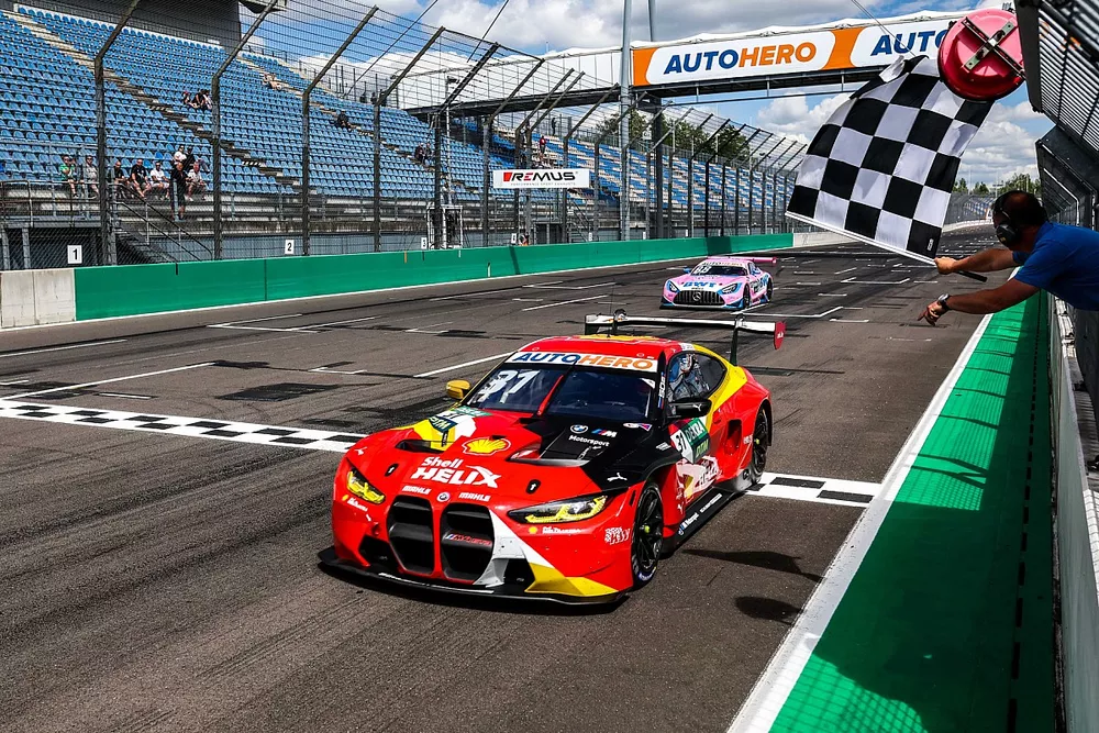 Sheldon van der Linde, Schubert Motorsport BMW M4 GT3