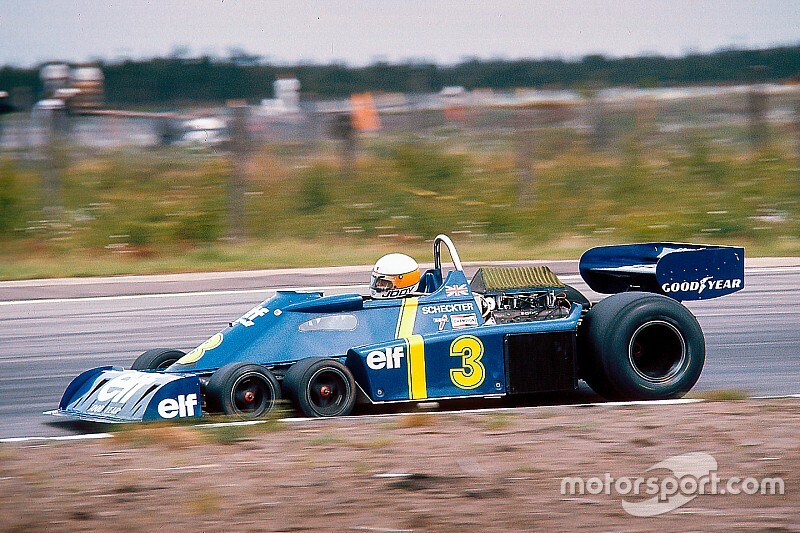 Грожан показал, как собирает модель Tyrrell