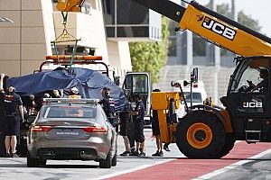 Hamilton volt a leggyorsabb a „döcögős” bahreini tesztnapon