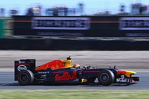Видео: круг по трассе в Зандфорте на Red Bull RB8