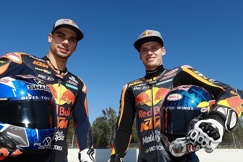 KTM Ajo pertahankan Oliveira-Binder di Moto2 2018