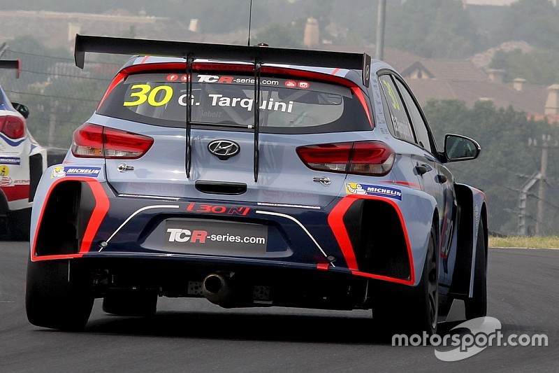 Tarquini e Larini, coppia d'altri tempi per la Target al Nordschleife