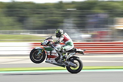 GALERI: Aksi pembalap MotoGP Inggris pada Jumat
