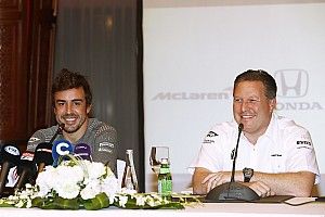 Una broma detona la participación de Fernando Alonso en Indy