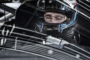 Catsburg test DTM-bolide BMW: “Wil al heel lang eens zo’n auto proberen”