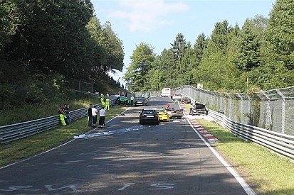 Diez heridos en día de pruebas en Nordschleife