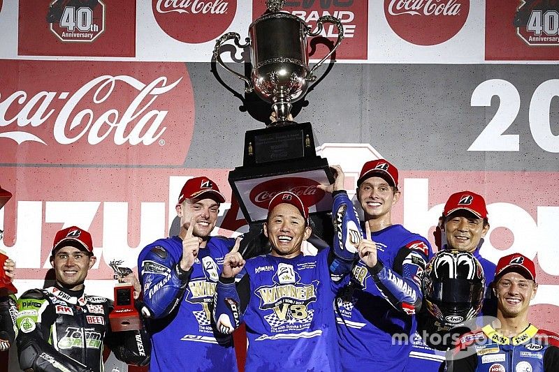 Podium: les vainqueurs Katsuyuki Nakasuga, Alex Lowes, Michael Van Der Mark, Yamaha Factory Racing Team