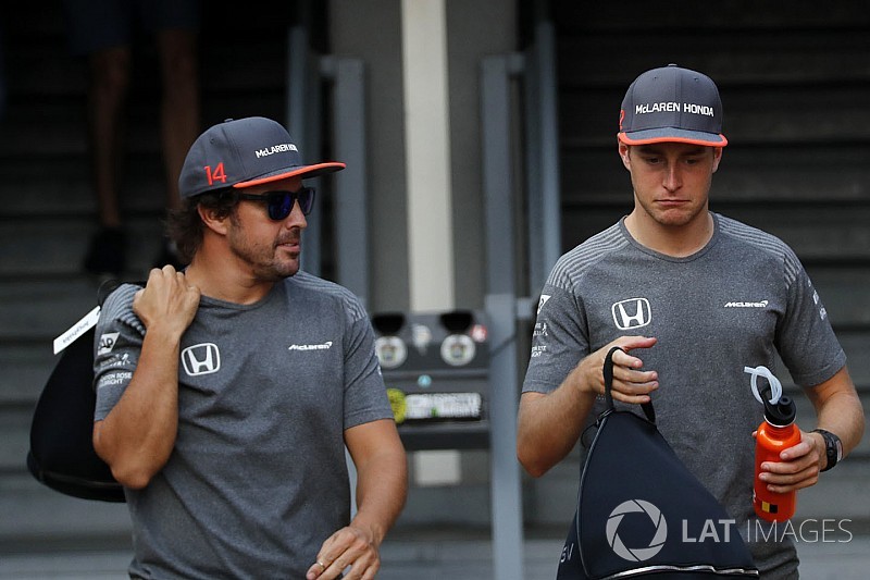Felére csökkenhet Alonso fizetése a McLarennél