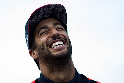 Ricciardo felejthetetlen kézmozdulata Monzából