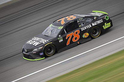 Martin Truex Jr apre i playoff vincendo a Chicagoland