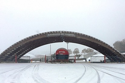 La neve conquista la Toscana e domina al Circuito del Mugello!