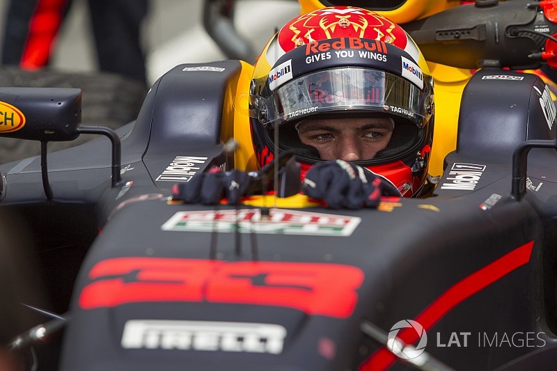 В Red Bull назвали Ферстаппена выдающимся пилотом