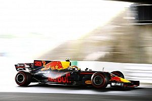 Verstappen rijdt met andere set-up dan Ricciardo: “Aan het testen voor 2018”