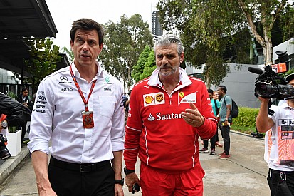 Mercedes: "Mi 12 versenyt nyertünk idén, a Ferrari csak ötöt..."