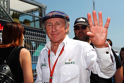 Stewart: Hamilton tem responsabilidade por toque em Baku