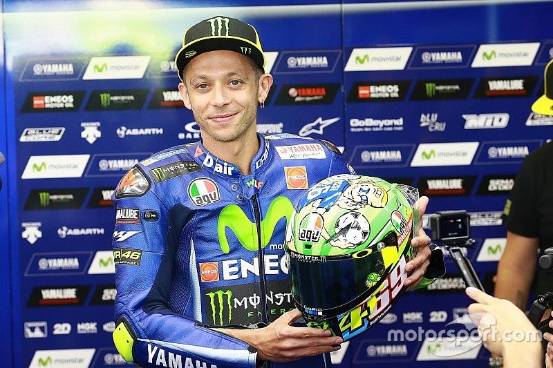 Rossi lembra Totti e Hayden em capacete para GP da Itália