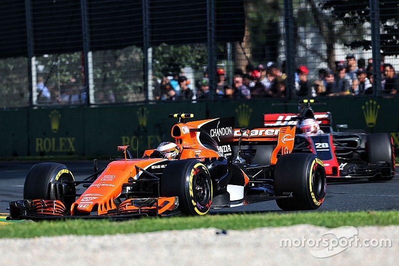Vandoorne ontvangt complimenten van McLaren-baas
