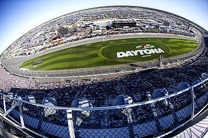Police investigating Daytona bomb call threat