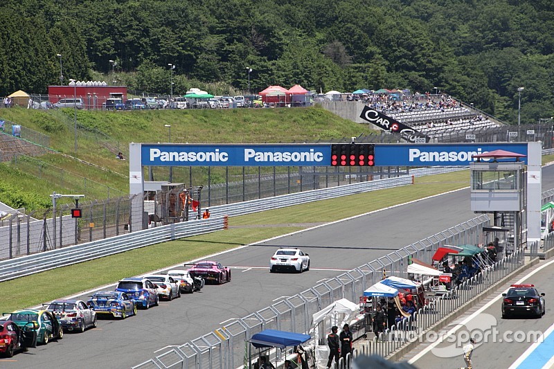 波乱続く富士24時間、残り3時間で2回目の赤旗